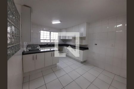 Casa à venda com 3 quartos, 164m² em Jardim Esmeralda, São Paulo