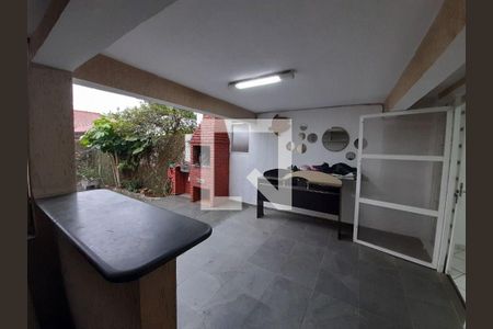 Casa à venda com 3 quartos, 164m² em Jardim Esmeralda, São Paulo