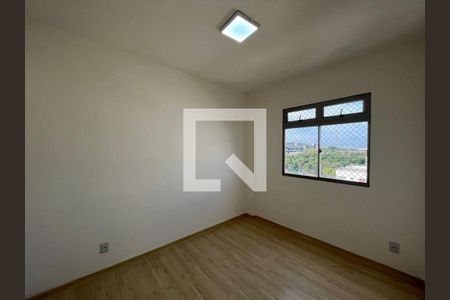 Apartamento à venda com 2 quartos, 47m² em Olinda, Contagem