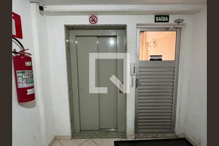 Apartamento à venda com 2 quartos, 47m² em Chácaras Califórnia, Contagem