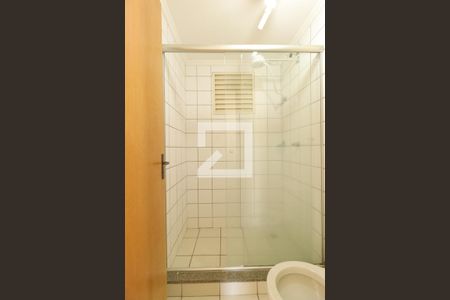 Banheiro de kitnet/studio para alugar com 1 quarto, 25m² em Nova Aliança, Ribeirão Preto