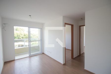 Sala de apartamento para alugar com 2 quartos, 44m² em Colubande, São Gonçalo