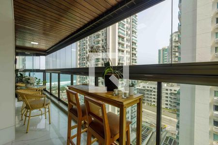 Sacada de apartamento à venda com 3 quartos, 145m² em Barra da Tijuca, Rio de Janeiro