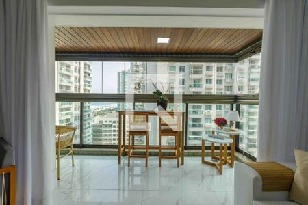 Sacada de apartamento à venda com 3 quartos, 145m² em Barra da Tijuca, Rio de Janeiro