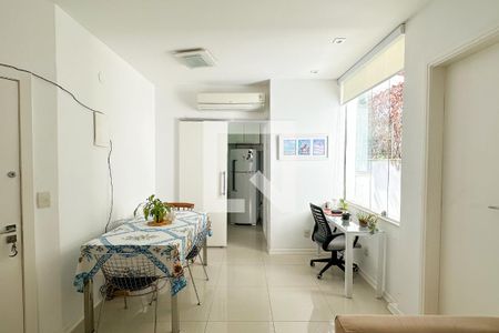 Sala de apartamento à venda com 2 quartos, 70m² em Ipanema, Rio de Janeiro