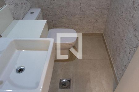 Banheiro de apartamento à venda com 3 quartos, 273m² em Cambuí, Campinas