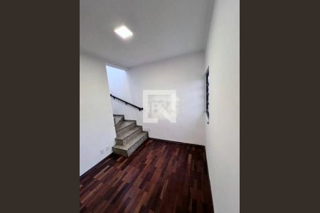 Casa à venda com 3 quartos, 140m² em Água Rasa, São Paulo