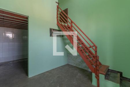 Sala de Estar de casa para alugar com 1 quarto, 45m² em Jardim dos Comerciários, Belo Horizonte