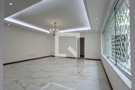 Sala de casa à venda com 2 quartos, 280m² em Jardim da Gloria, São Paulo