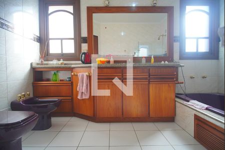 Casa para alugar com 900m², 4 quartos e 7 vagas Casa para alugar com 900m², 4 quartos e 7 vagasBanheiro da Suíte 1