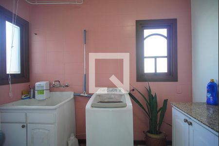 Casa para alugar com 900m², 4 quartos e 7 vagas Casa para alugar com 900m², 4 quartos e 7 vagasÁrea de Serviço