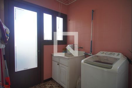 Casa para alugar com 900m², 4 quartos e 7 vagas Casa para alugar com 900m², 4 quartos e 7 vagasÁrea de Serviço