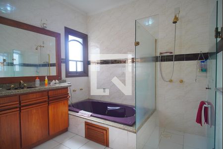 Casa para alugar com 900m², 4 quartos e 7 vagas Casa para alugar com 900m², 4 quartos e 7 vagasBanheiro da Suíte 1