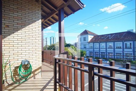 Casa para alugar com 900m², 4 quartos e 7 vagas Casa para alugar com 900m², 4 quartos e 7 vagasvaranda do Quarto 1