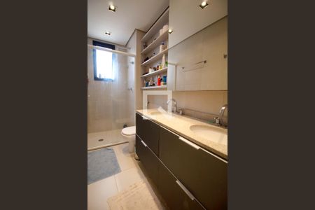 Apartamento à venda com 89m², 2 quartos e 2 vagas Apartamento à venda com 89m², 2 quartos e 2 vagasBanheiro da Suíte 2