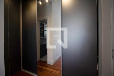 Apartamento à venda com 89m², 2 quartos e 2 vagas Apartamento à venda com 89m², 2 quartos e 2 vagasSuíte 2