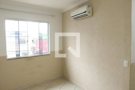 Sala de apartamento para alugar com 2 quartos, 60m² em Da Luz, Nova Iguaçu