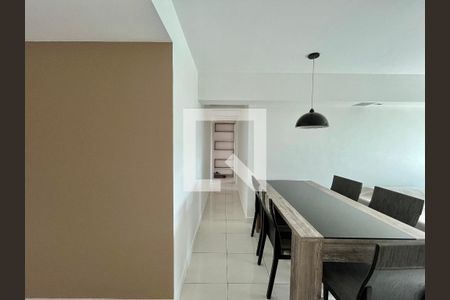 Sala de apartamento para alugar com 2 quartos, 81m² em Barra da Tijuca, Rio de Janeiro