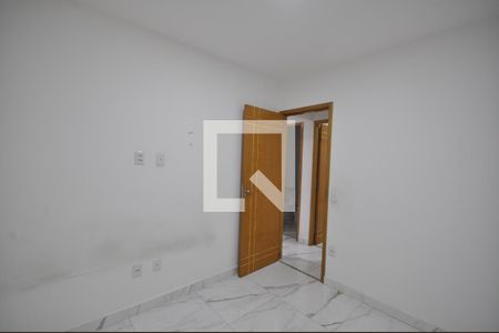 Quarto 1 de apartamento para alugar com 2 quartos, 38m² em Vila Mazzei, São Paulo