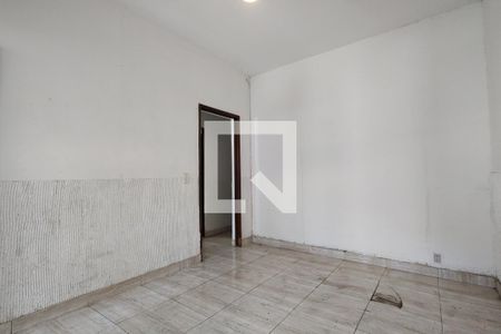 Casa à venda com 100m², 2 quartos e 1 vagaSala