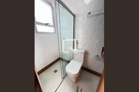 Banheiro da Suíte de apartamento para alugar com 3 quartos, 130m² em Vale do Sereno, Nova Lima