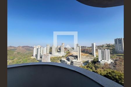 Vista da Sacada da Suíte de apartamento para alugar com 3 quartos, 130m² em Vale do Sereno, Nova Lima