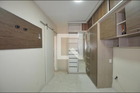 Quarto 1 de casa para alugar com 2 quartos, 90m² em Irajá, Rio de Janeiro