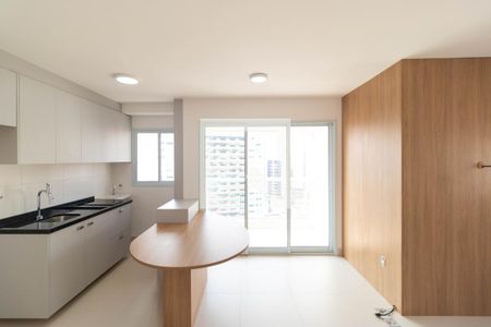 Salas de kitnet/studio para alugar com 1 quarto, 41m² em Centro, Campinas