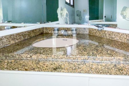 Casa para alugar com 51m², 1 quarto e 1 vaga Casa para alugar com 51m², 1 quarto e 1 vagaBanheiro