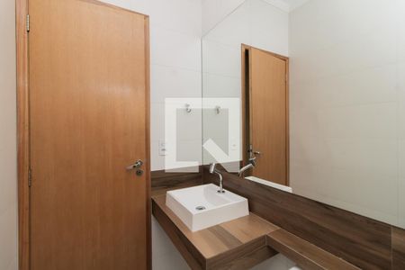 Casa à venda com 200m², 3 quartos e 3 vagas Casa à venda com 200m², 3 quartos e 3 vagasBanheiro