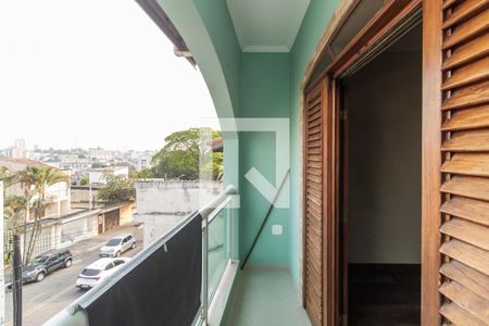 Casa à venda com 200m², 3 quartos e 3 vagas Casa à venda com 200m², 3 quartos e 3 vagasVaranda da Suíte