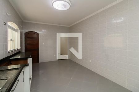 Casa à venda com 200m², 3 quartos e 3 vagas Casa à venda com 200m², 3 quartos e 3 vagasCozinha