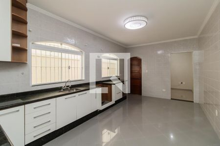 Casa à venda com 200m², 3 quartos e 3 vagas Casa à venda com 200m², 3 quartos e 3 vagasCozinha