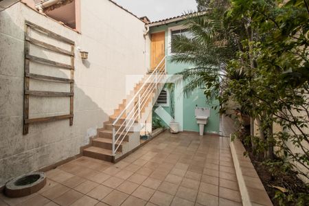 Casa à venda com 200m², 3 quartos e 3 vagas Casa à venda com 200m², 3 quartos e 3 vagasQuintal