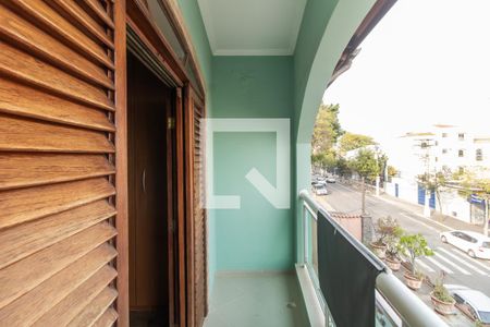 Casa à venda com 200m², 3 quartos e 3 vagas Casa à venda com 200m², 3 quartos e 3 vagasVaranda da Suíte