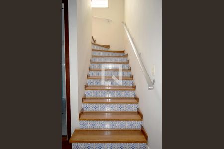 Acesso piso superior de casa à venda com 3 quartos, 174m² em Vila Ida, São Paulo