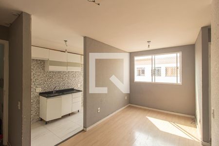 Sala de apartamento para alugar com 2 quartos, 42m² em Cosmos, Rio de Janeiro