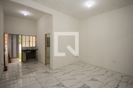 Sala de casa para alugar com 2 quartos, 135m² em Vila Industrial, São Paulo