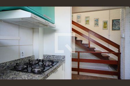 Cozinha de casa de condomínio para alugar com 2 quartos, 160m² em Rio Tavares, Florianópolis