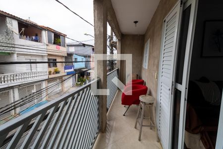 Varanda de casa à venda com 3 quartos, 200m² em Parque Pereira, São Paulo