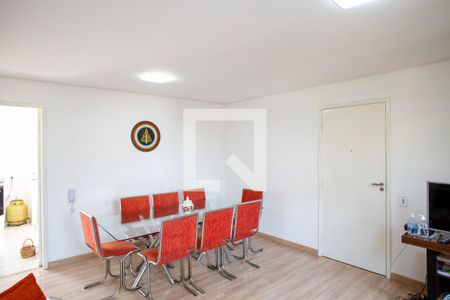 Apartamento à venda com 3 quartos, 95m² em Santa Tereza, Belo Horizonte