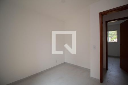 Quarto 2 de apartamento para alugar com 2 quartos, 45m² em Vila Clarice, São Paulo