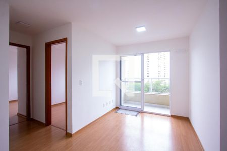 Sala de apartamento para alugar com 2 quartos, 80m² em Colubandê, São Gonçalo