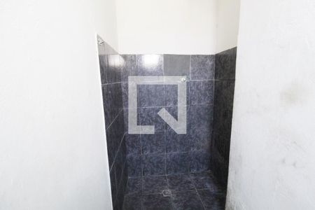 Banheiro de casa de condomínio para alugar com 1 quarto, 60m² em Santa Rosa, Uberlândia