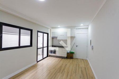 Sala e Cozinha de apartamento à venda com 2 quartos, 58m² em Vila Curuçá, Santo André