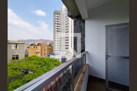 Varanda de apartamento à venda com 4 quartos, 180m² em Santo Antônio, Belo Horizonte