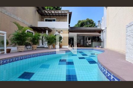 Casa à venda com 6 quartos, 310m² em Maria Paula, Niterói