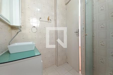 Banheiro de apartamento à venda com 1 quarto, 46m² em Botafogo, Campinas