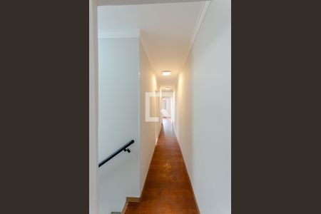 Corredor de casa à venda com 3 quartos, 140m² em Jardim Santo Elias, São Paulo