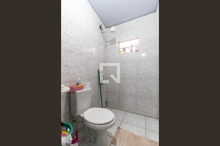 Banheiro de kitnet/studio para alugar com 1 quarto, 22m² em Vila Ressaca, Mogi das Cruzes